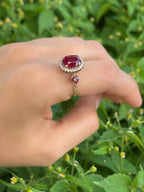 Anillo tipo Lady Di Rubí con corazones