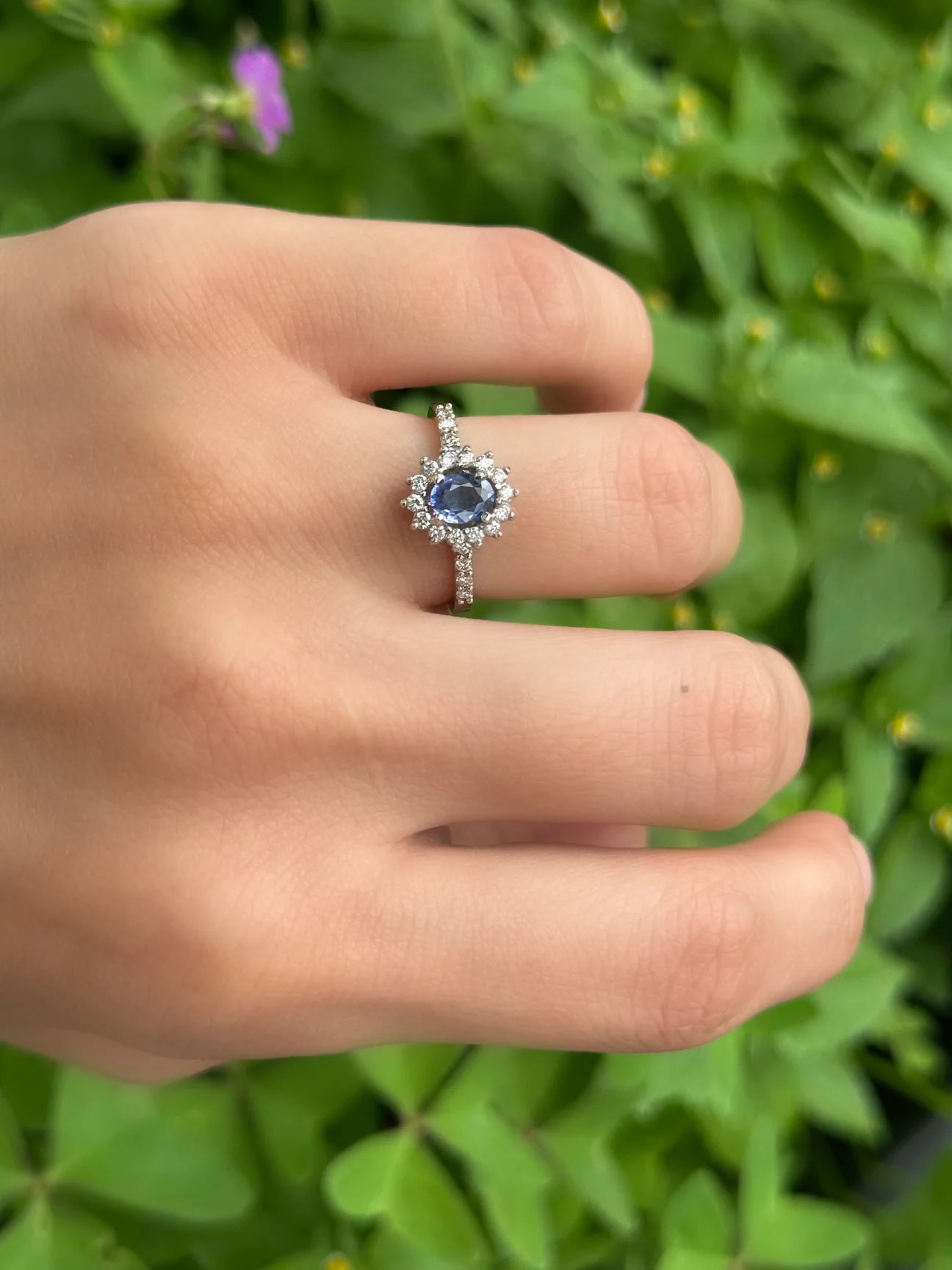 Anillo Lady Di Zafiro Azul diamantes en argolla
