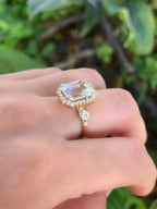 Anillo cluster Topacio blanco con zafiros blancos y diamantes
