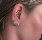 Piercing Daith en diamantes.