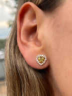 Aretes Zafiro amarillo halo en diamantes.