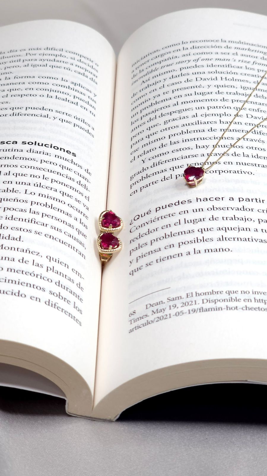 Aretes Corte corazón rubí