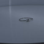 Anillo Solitario con diamante.